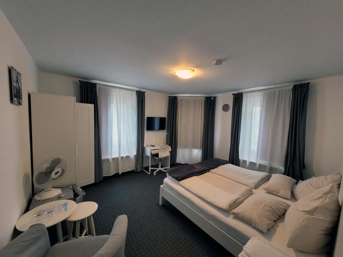 Hotel Restaurant Adria Kroatien Bad Ems Kültér fotó