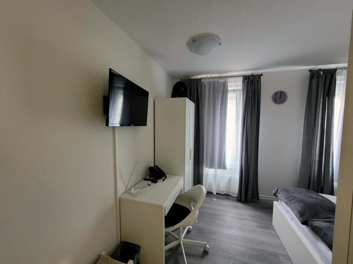 Hotel Restaurant Adria Kroatien Bad Ems Kültér fotó