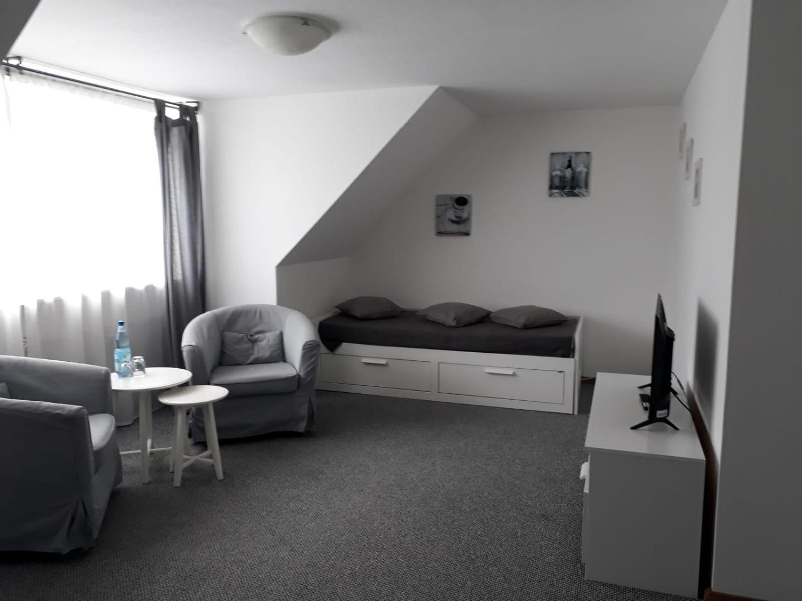 Hotel Restaurant Adria Kroatien Bad Ems Kültér fotó