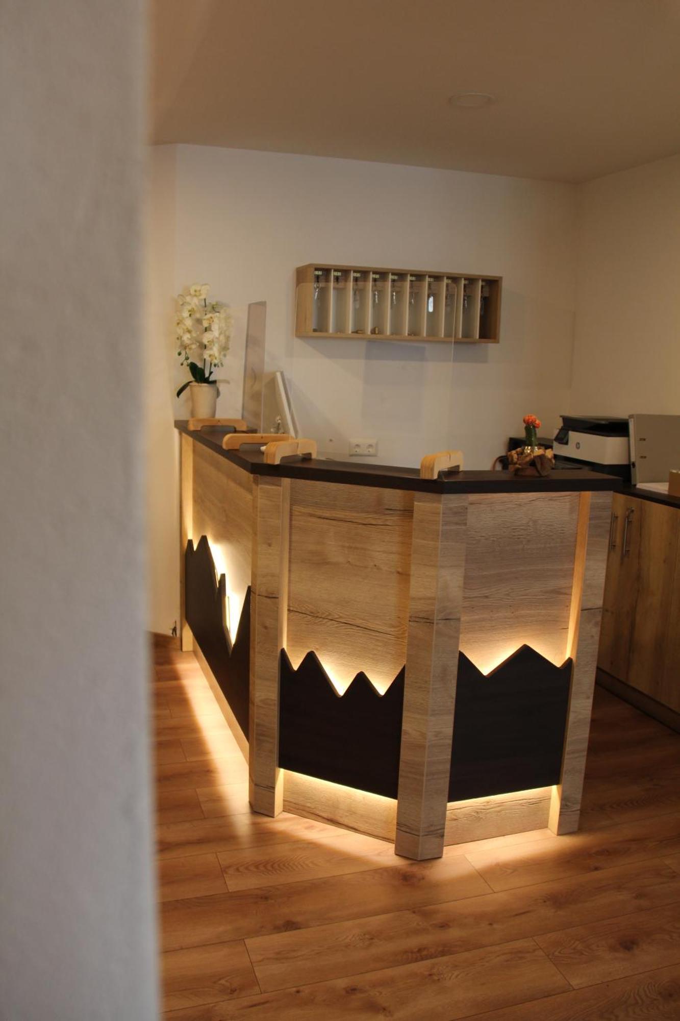 Hotel Restaurant Adria Kroatien Bad Ems Kültér fotó