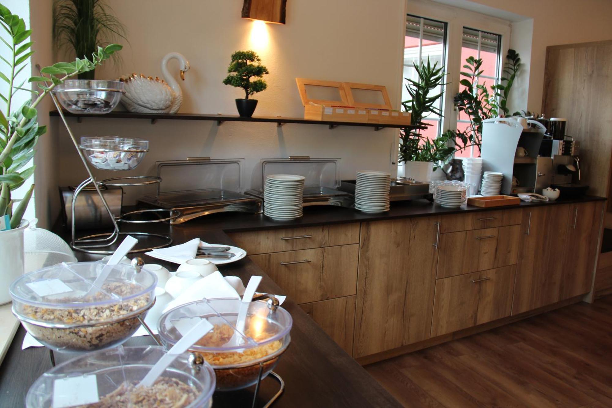 Hotel Restaurant Adria Kroatien Bad Ems Kültér fotó