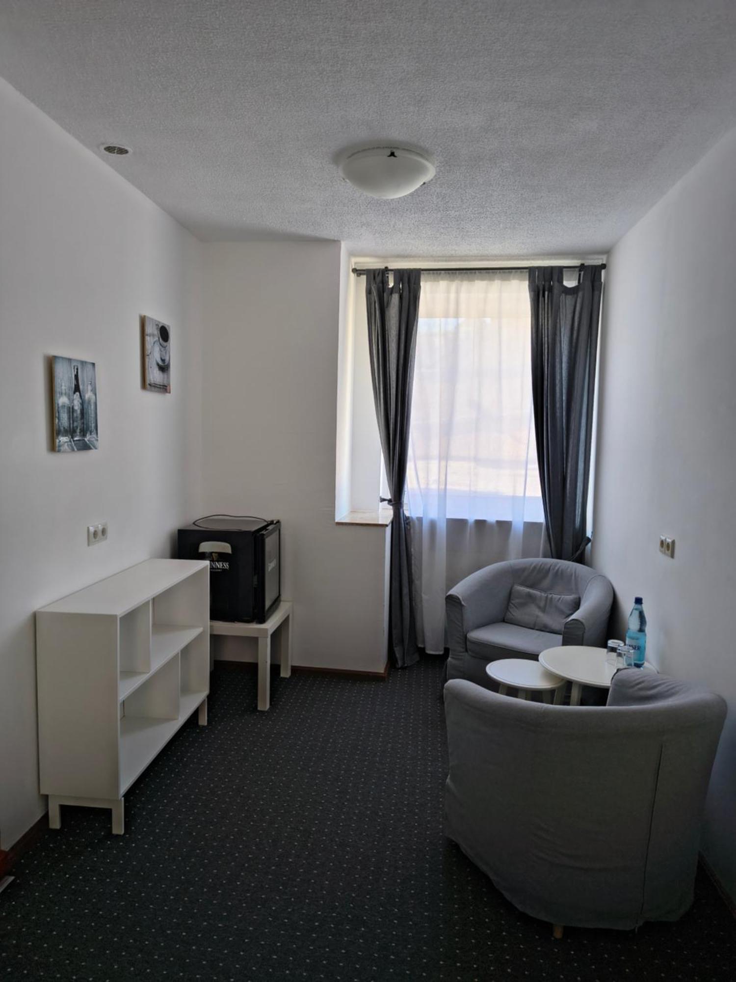 Hotel Restaurant Adria Kroatien Bad Ems Kültér fotó